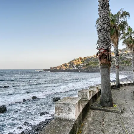 Casa Familia Pestana 1, A In Madeira * 세이살